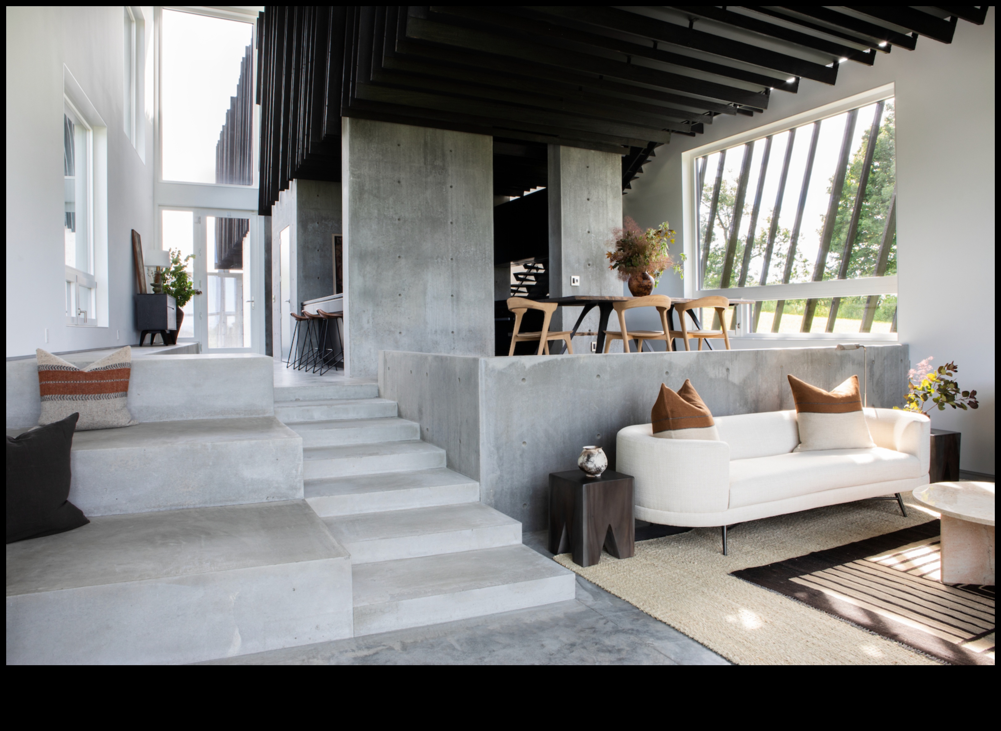 Vai varat ieteikt veidus, kā iekļaut betonu minimālisma dekorā?